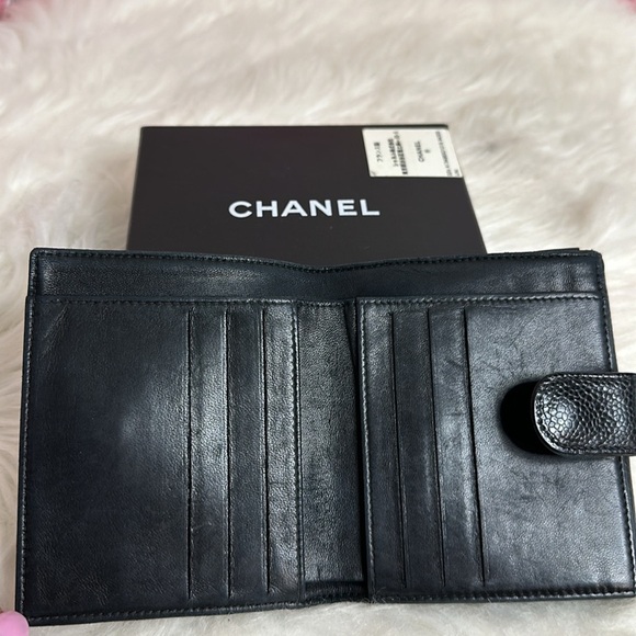 💯Authentic Chanel Caviar Short Wallet🍀 - Picture 7 of 16